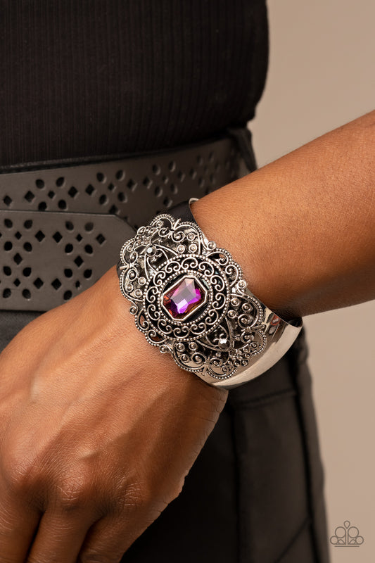 *Paparazzi Bracelet* "Throne Room Royal" Iridescent Purple Bracelet